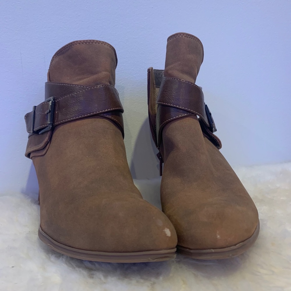 anklet booties